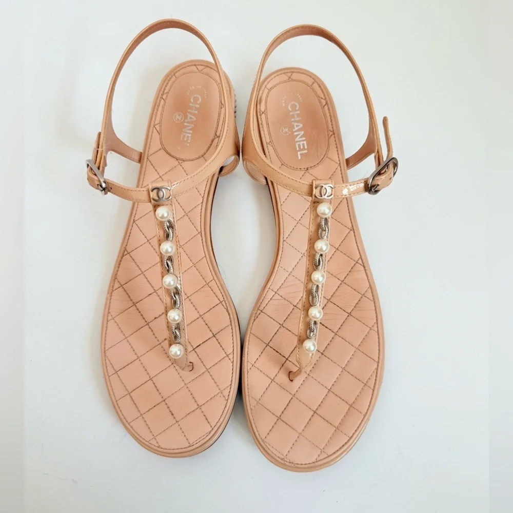 Chanel Nude Pink Pearl CC Quilted Patent T Strap Slingback Sandals 39.5C